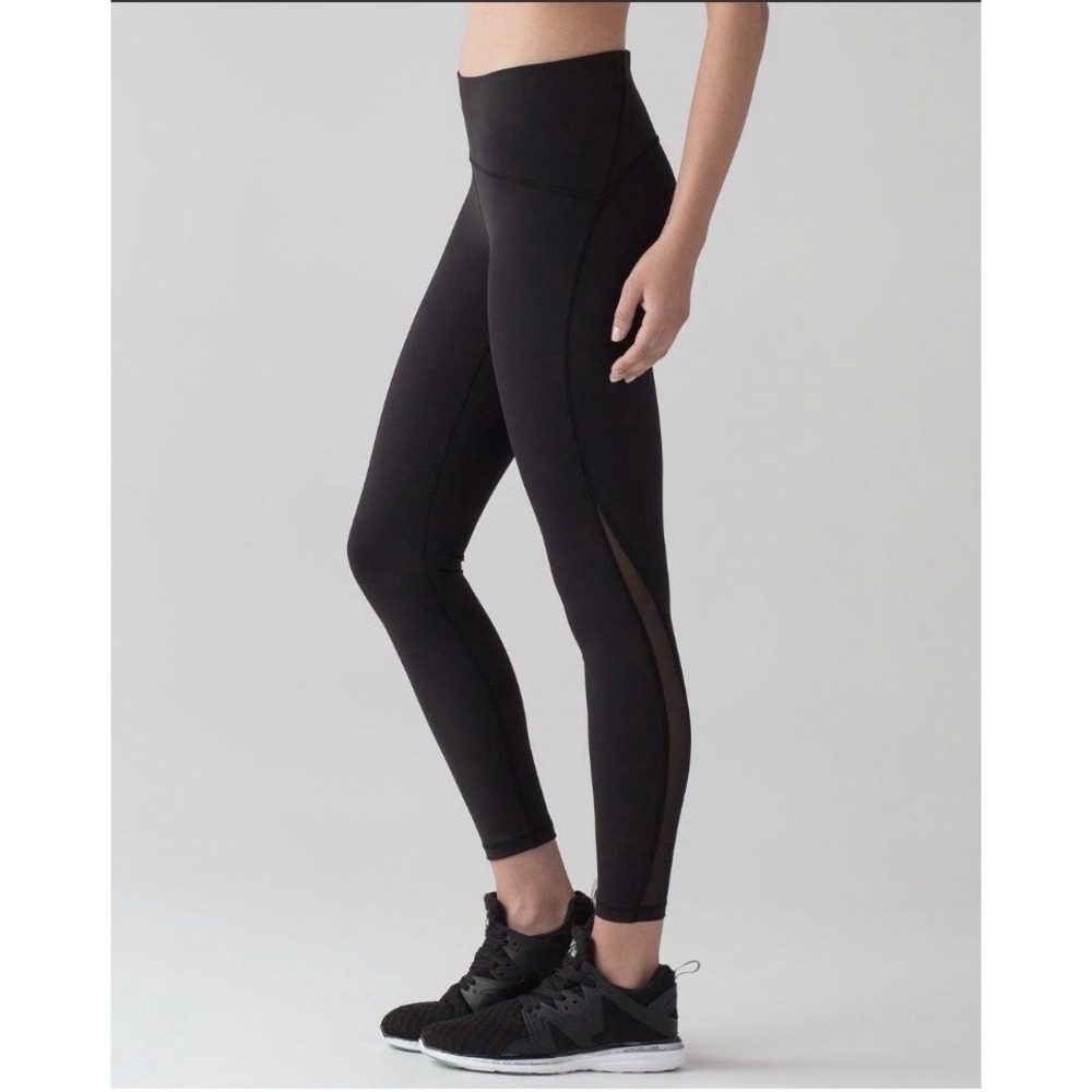 Lululemon Train Times 7/8 Pant Size 6 Black Mesh on Side of Calf